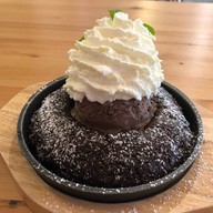 สวีท แอดดิค ถนนสาธุประดิษฐ์