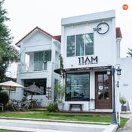 11AM cafe and space