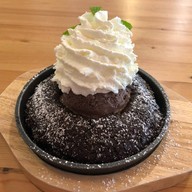 สวีท แอดดิค ถนนสาธุประดิษฐ์