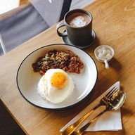Bantatthong Cafe -
