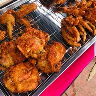 ไก่ทอดแม่ปราณี