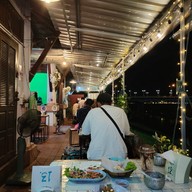 บรรยากาศ สถานีนม