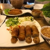 วิลลี่แหนมเนือง ห้วยขวาง