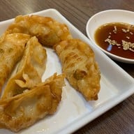 คาลบีซิกตัง (เจ้าเก่าเชียร์) หมู่บ้านเสนากรีนวิลล์ลำลูกกาคลอง2
