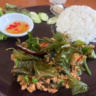 ณ อู่ข้าวอู่น้ำ ตะพานหิน