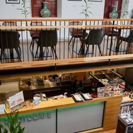 Photohostel & Photocafe