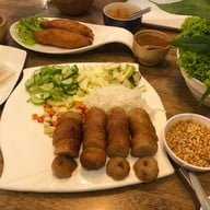 วิลลี่แหนมเนือง ห้วยขวาง