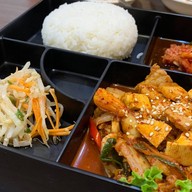 คาลบีซิกตัง (เจ้าเก่าเชียร์) หมู่บ้านเสนากรีนวิลล์ลำลูกกาคลอง2
