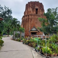 บรรยากาศ เจดีย์แเดง