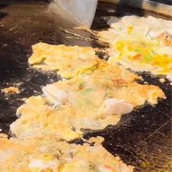 หอยทอดเจ๊ฮวย ตลาดริมน้ำกลางคืน