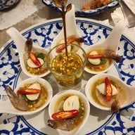 เมนูของร้าน Le Intawaa