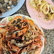 บรรยากาศ กุ้งเผา สะใภ้ริมน้ำ ตลาดกลางอยุธยา