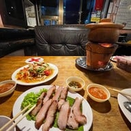 บ้านอีสานเมืองยศ