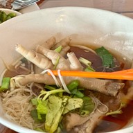 ก๋วยเตี๋ยวรสโบราณบ้านพัทยา