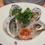 Dee Lite bar & restaurant