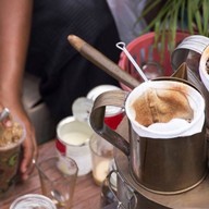 ชานัว กาแฟโบราณ [ สระกลางเมือง ]