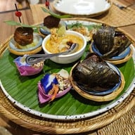 เมนูของร้าน The Local by Oam Thong Thai Cuisine