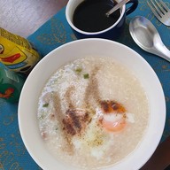 ร้านอาหารตามสั่ง ยายดว๊องค์ ^^ ท่าอุเทน