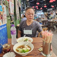 บรรยากาศ Hung Kee Hai Phong Road Market