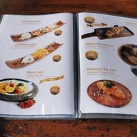 อัมพวาศรี คาเฟ่ ChuchaiBuri Sri Amphawa