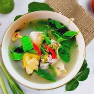 กระเพรา Midnight (พริกแห้ง)