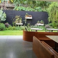 บรรยากาศ Ang Morr สุขุมวิท 38