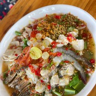 ร้านอาหารบ้านป้านอม บ้านค่าย