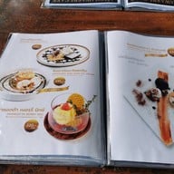 อัมพวาศรี คาเฟ่ ChuchaiBuri Sri Amphawa