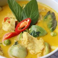 กระเพรา Midnight (พริกแห้ง)