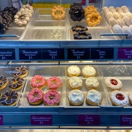 Dunkin’ (ดังกิ้น โดนัท) โรงพยาบาลรามคำแหง