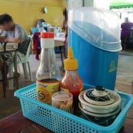 บรรยากาศ ร้านป้านอม อาหารทะเล อาหารตามสั่ง