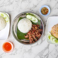 คุณกัลยา ของทอด