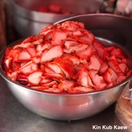 เมนูของร้าน ข้าวหมูแดง นายโอว เจ้าเก่า นครสนุก  เยาวราช ซอย 23