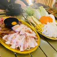 เดอะทรี แคมปิ้ง เอกมัย