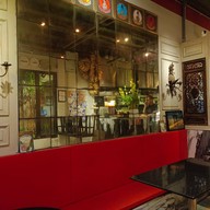 บรรยากาศ แม่ทุมผัดไทยเข่ง