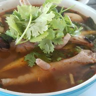 ก๋วยจั๊บอุบล อาหารป่า ตามสั่ง (เผ็ดริมทาง)