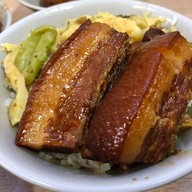 ข้าวหน้าหมูสับไต้หวันจิงฟง 金峰魯肉飯