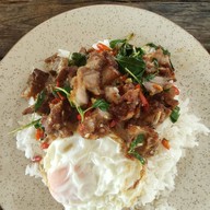 ก๋วยจั๊บอุบล อาหารป่า ตามสั่ง (เผ็ดริมทาง)