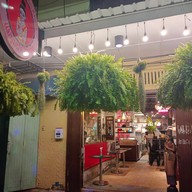 บรรยากาศ แม่ทุมผัดไทยเข่ง