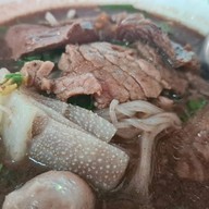 เมนูของร้าน เจ๊ตุ่ม ก๋วยเตี๋ยวเนื้อ