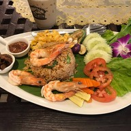 บ้านฐนันดร์กาญจน์คาเฟ่