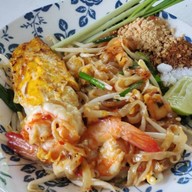 ร้านหน้าบ้าน ผัดไทย