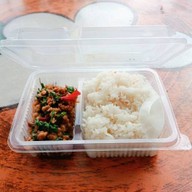 ครัวเจ๊ฝน อาหารอาหารตามสั่ง