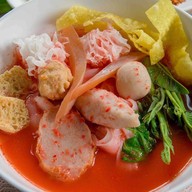 เย็นตาโฟรสเด็ด  ก๋วยจั๊บรสเด็ด (ป้านัน) โต้รุ่งตลาดกลางลาดสวาย