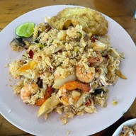 ครัวหัวสะพาน (สะพานปลาบ้านแหลม)