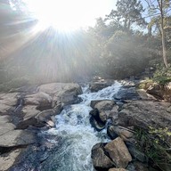 River rock cafe hill Sine 2020