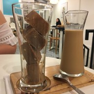 ฌาบีบี เฮ้าส์ จุฬา12  สวนหลวงสแควร์