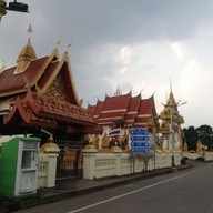 บรรยากาศ วัดกลาง