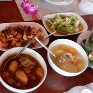เรือนแพ ริเวอร์แคว จังเกิลราฟท์