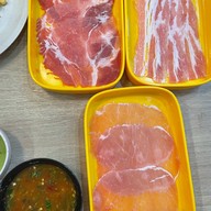 สุกี้ข้าน้อย เจ.เพรส นางลิ้นจี่